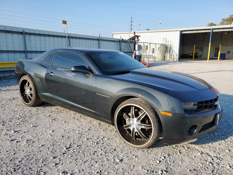 2G1FA1E33D9185536 - 2013 CHEVROLET CAMARO LS Մոխրագույն լուսանկար 4