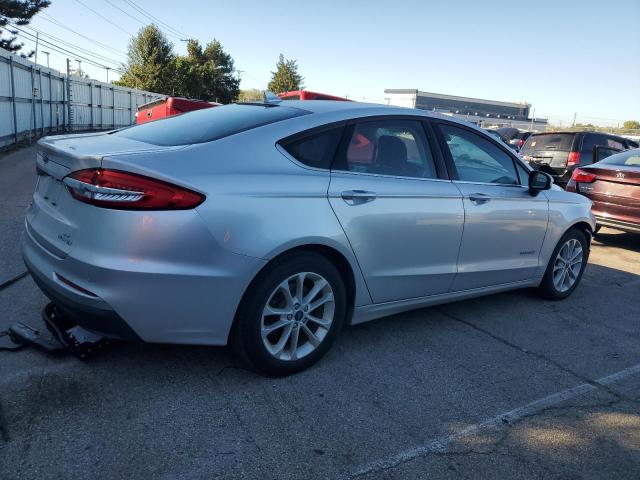 3FA6P0LU2KR167263 - 2019 FORD FUSION SE SILVER photo 3