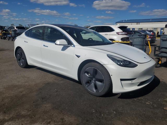 5YJ3E1EB4JF094837 - 2018 TESLA MODEL 3 白色 照片 4