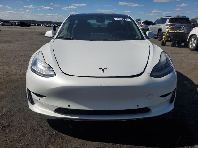 5YJ3E1EB4JF094837 - 2018 TESLA MODEL 3 白色 照片 5