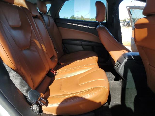 3FA6P0RUXKR273385 - 2019 FORD FUSION TITANIUM WHITE photo 10