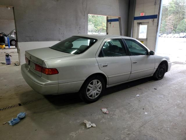 4T1BG22K61U074589 - 2001 TOYOTA CAMRY CE 银色 照片 3