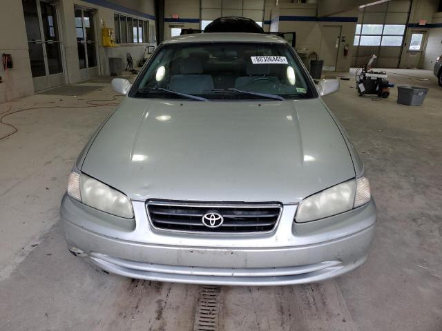 4T1BG22K61U074589 - 2001 TOYOTA CAMRY CE 银色 照片 5
