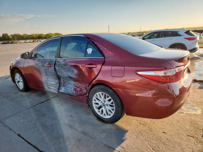 4T1BF1FK6HU616503 - 2017 TOYOTA CAMRY LE RED photo 2
