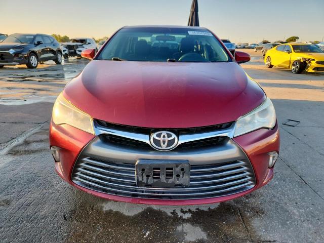 4T1BF1FK6HU616503 - 2017 TOYOTA CAMRY LE RED photo 5
