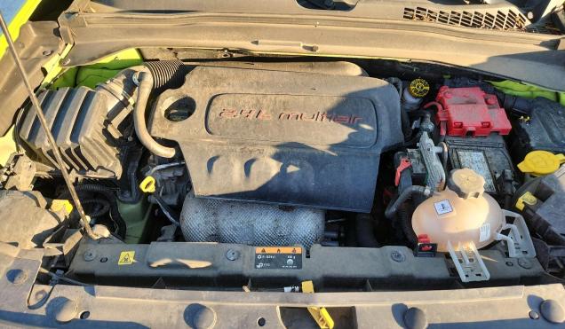 ZACCJBAB6JPH35325 - 2018 JEEP RENEGADE SPORT Zielony zdjęcie 11