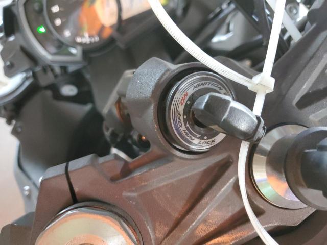 JKBZXJH18KA000742 - 2019 KAWASAKI ZX6R K GRAY photo 8