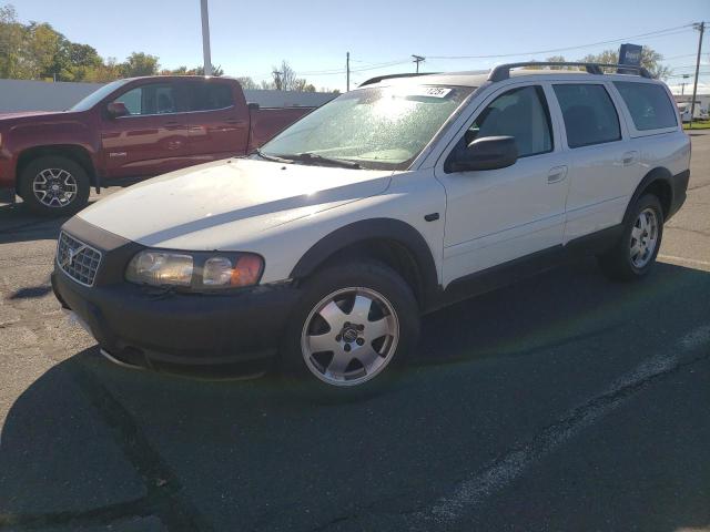 2004 VOLVO XC70, 