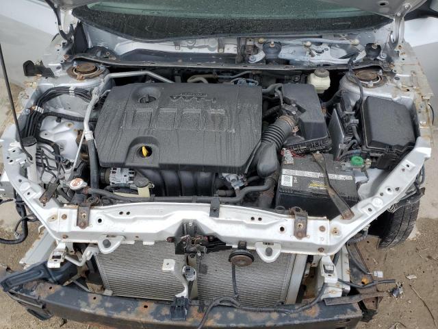 5YFBURHE6JP754660 - 2018 TOYOTA COROLLA L SILVER photo 11