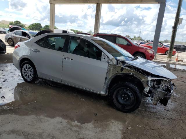 5YFBURHE6JP754660 - 2018 TOYOTA COROLLA L SILVER photo 4