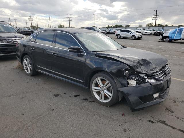 1VWCT7A33FC002027 - 2015 VOLKSWAGEN PASSAT SEL BLACK photo 4