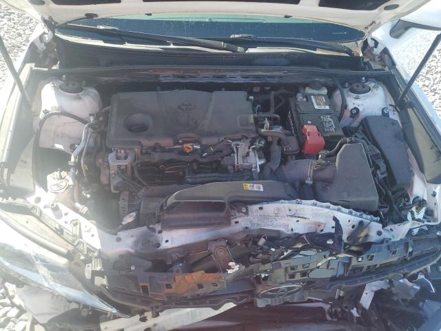 4T1B11HK2JU045223 - 2018 TOYOTA CAMRY L WHITE photo 11