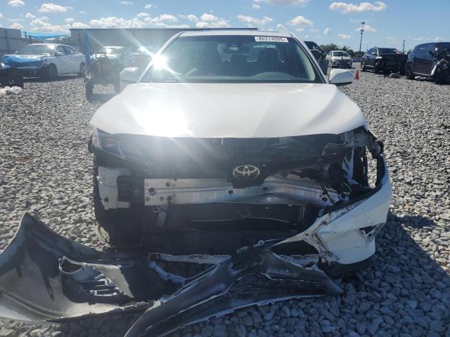 4T1B11HK2JU045223 - 2018 TOYOTA CAMRY L WHITE photo 5