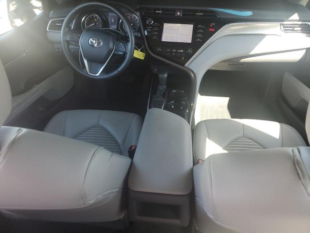 4T1B11HK2JU045223 - 2018 TOYOTA CAMRY L WHITE photo 8