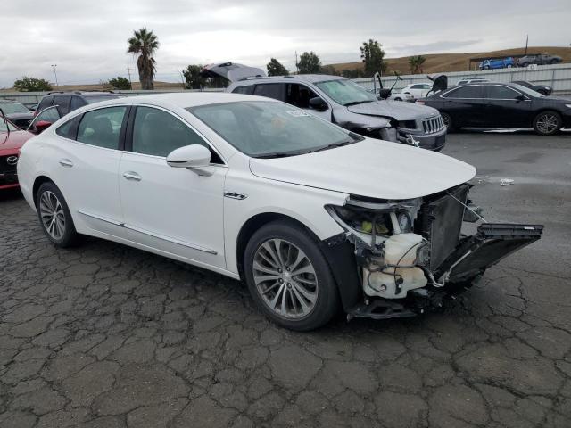 1G4ZP5SS1JU137808 - 2018 BUICK LACROSSE ESSENCE Белый фото 4