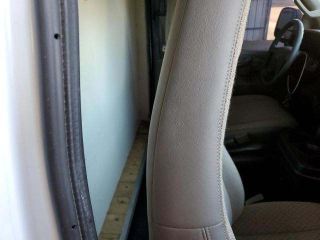 1GB0GRFGXK1259536 - 2019 CHEVROLET EXPRESS G3 WHITE photo 10