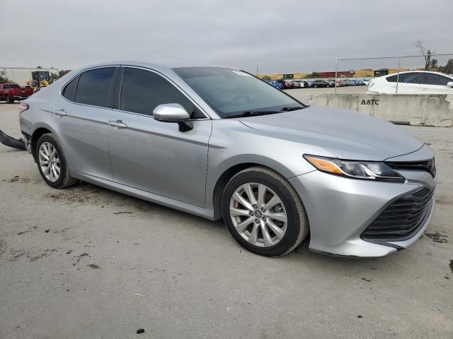 4T1B11HK4KU839769 - 2019 TOYOTA CAMRY L SILVER photo 4