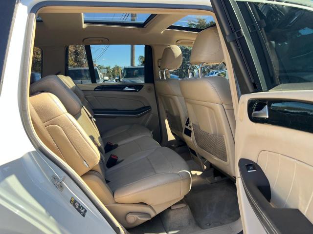 4JGDF7CE8DA191274 - 2013 MERCEDES-BENZ GL 450 4MATIC WHITE photo 6