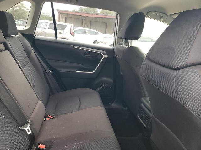 JTMMWRFV8LD071807 - 2020 TOYOTA RAV4 LE SILVER photo 11