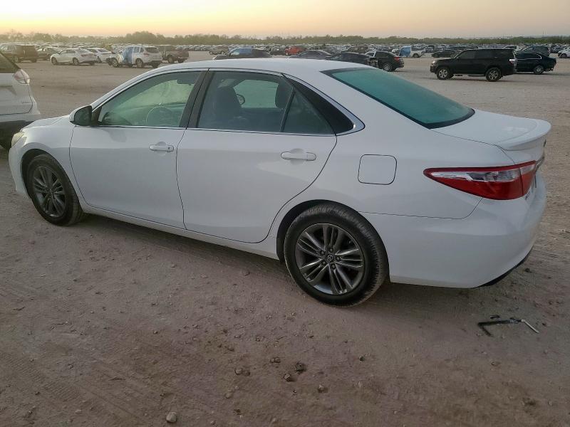 4T1BF1FK2GU238520 - 2016 TOYOTA CAMRY LE WHITE photo 2