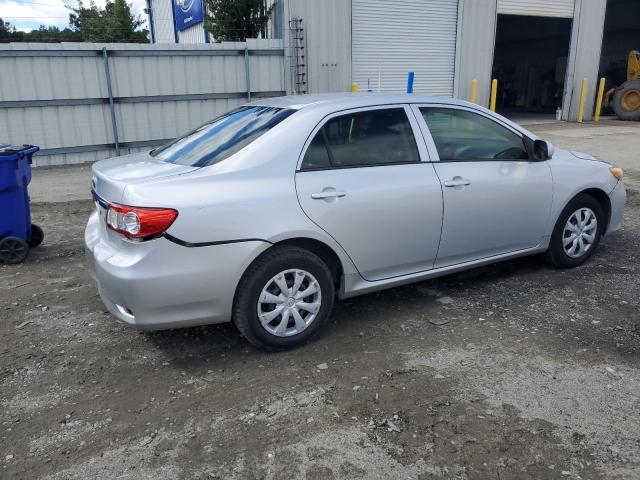 2T1BU4EE0DC008135 - 2013 TOYOTA COROLLA BASE SILVER photo 3