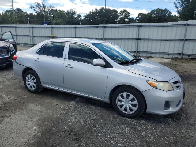 2T1BU4EE0DC008135 - 2013 TOYOTA COROLLA BASE SILVER photo 4