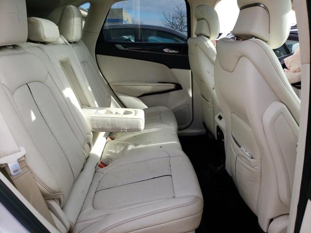 5LMCJ4D95HUL14198 - 2017 LINCOLN MKC BLACK LABEL Weiß Foto 11