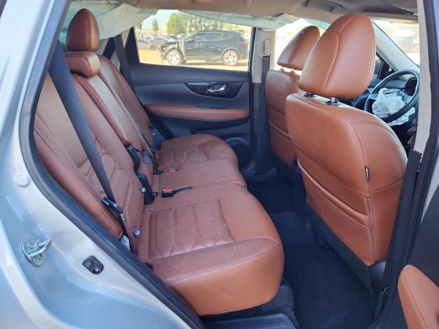 5N1AT2MT1KC711358 - 2019 NISSAN ROGUE S SILVER photo 11