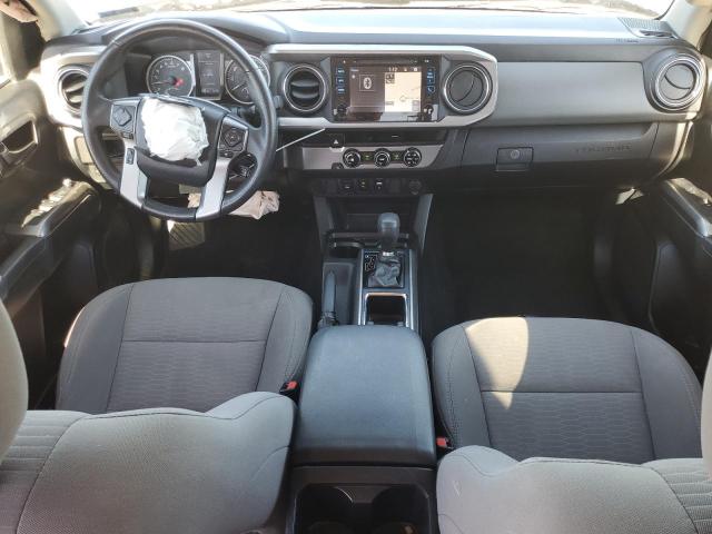 5TFAZ5CN5HX044786 - 2017 TOYOTA TACOMA DOUBLE CAB SILVER photo 8