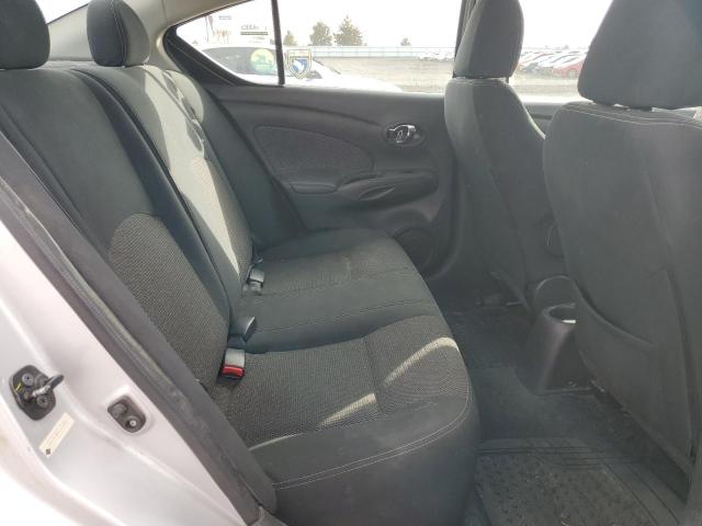 3N1CN7AP7GL822913 - 2016 NISSAN VERSA S SILVER photo 10