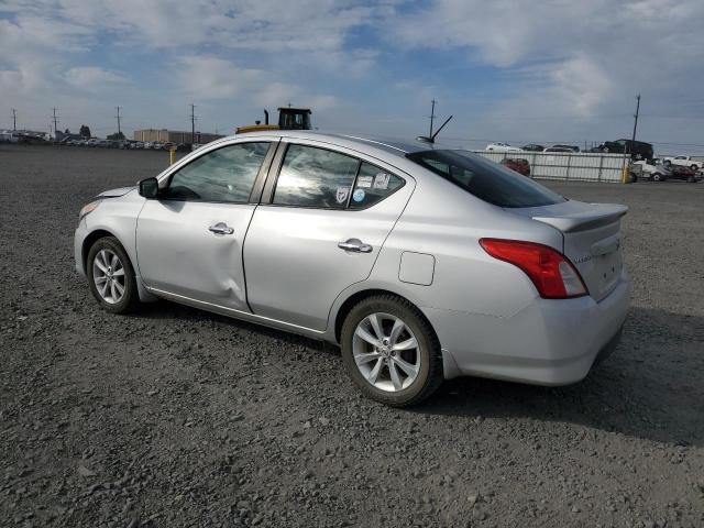 3N1CN7AP7GL822913 - 2016 NISSAN VERSA S SILVER photo 2