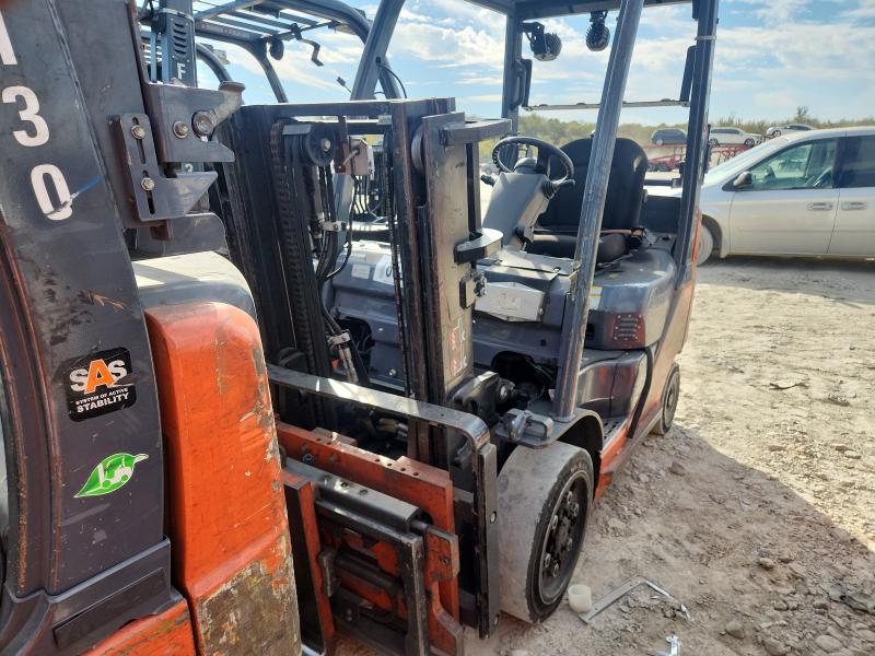 8FGCU2063483 - 2014 TOYOTA 8FGCU20 Қызғылт сары фото 2