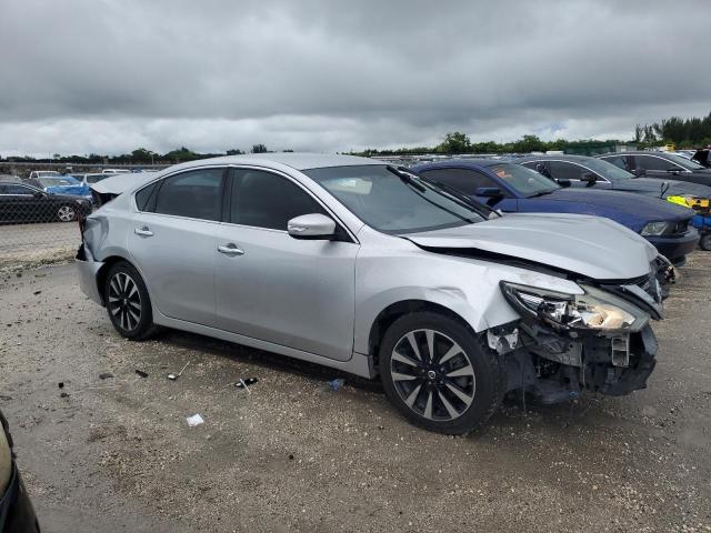 1N4AL3AP7JC245411 - 2018 NISSAN ALTIMA 2.5 银色 照片 4