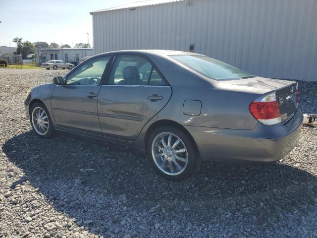 4T1BE32K55U957522 - 2005 TOYOTA CAMRY LE GRAY photo 2