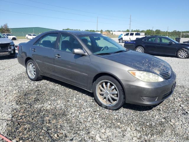 4T1BE32K55U957522 - 2005 TOYOTA CAMRY LE GRAY photo 4