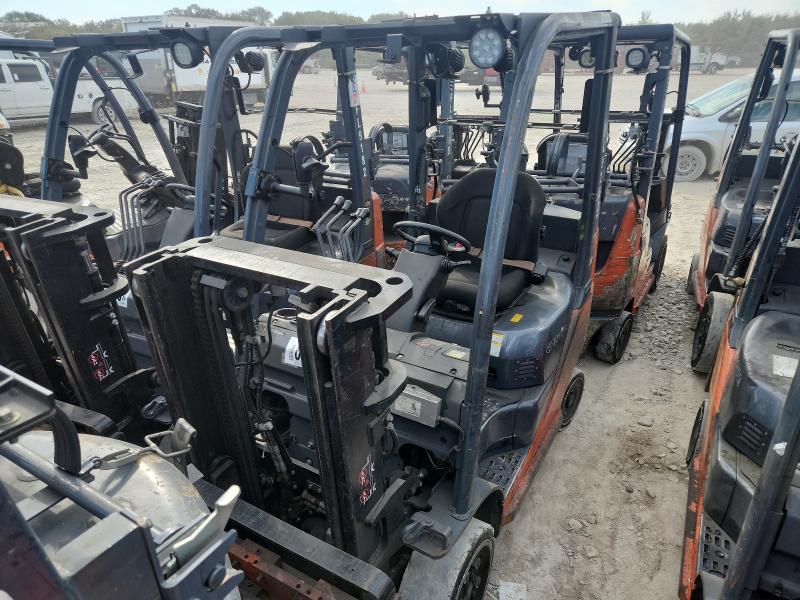 8FGCU2063861 - 2014 TOYOTA 8FGCU20 Naranja foto 2