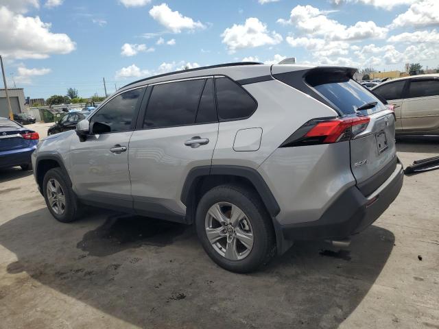 2T3W1RFV0SC327660 - 2025 TOYOTA RAV4 XLE SILVER photo 2