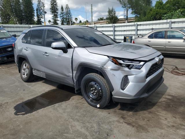 2T3W1RFV0SC327660 - 2025 TOYOTA RAV4 XLE SILVER photo 4