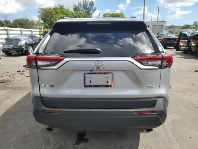 2T3W1RFV0SC327660 - 2025 TOYOTA RAV4 XLE SILVER photo 6