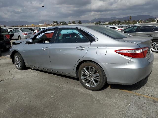 4T1BF1FK5FU040500 - 2015 TOYOTA CAMRY LE SILVER photo 2