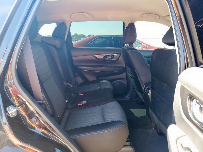 JN8AT2MT9JW451846 - 2018 NISSAN ROGUE S 黑色 照片 11