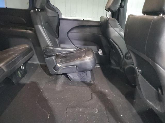 2C4RC1BG8JR357447 - 2018 CHRYSLER PACIFICA TOURING L BLACK photo 11