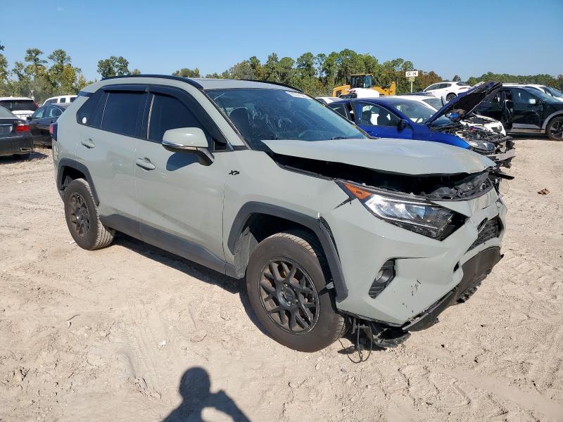 2T3W1RFV7MW155645 - 2021 TOYOTA RAV4 XLE 灰色 照片 4