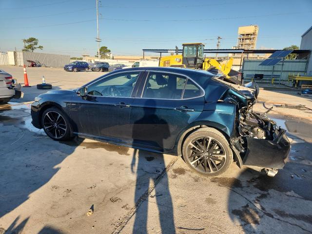 4T1B61HK6KU706352 - 2019 TOYOTA CAMRY XSE TEAL photo 2