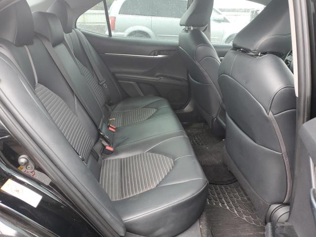 4T1B11HK3JU157769 - 2018 TOYOTA CAMRY L GRAY photo 10