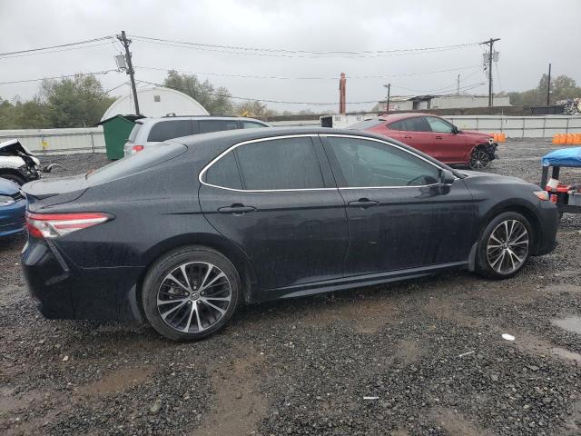 4T1B11HK3JU157769 - 2018 TOYOTA CAMRY L GRAY photo 3