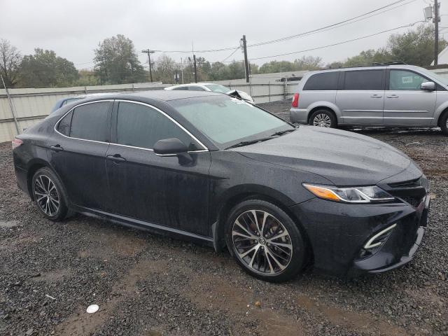 4T1B11HK3JU157769 - 2018 TOYOTA CAMRY L GRAY photo 4