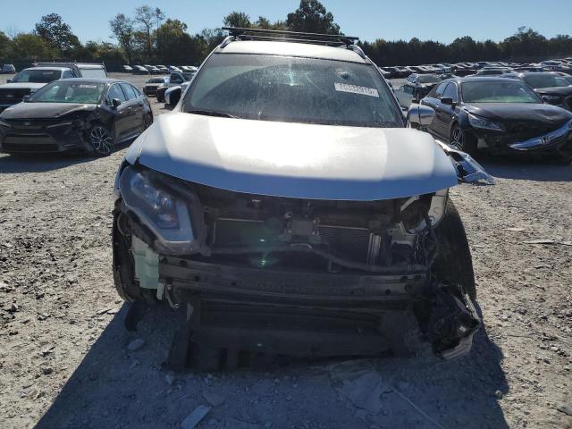 KNMAT2MT5JP506198 - 2018 NISSAN ROGUE S 银色 照片 5