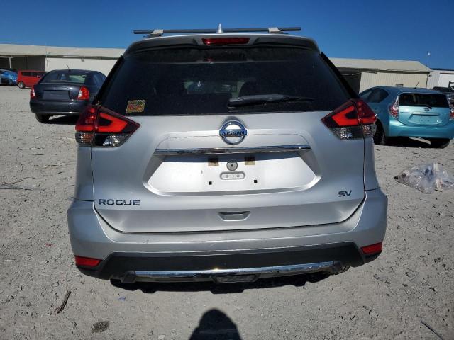 KNMAT2MT5JP506198 - 2018 NISSAN ROGUE S 银色 照片 6
