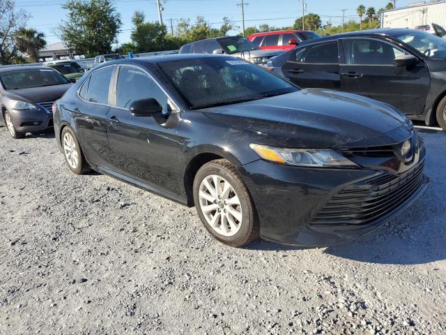 4T1B11HK2JU519784 - 2018 TOYOTA CAMRY L BLACK photo 4